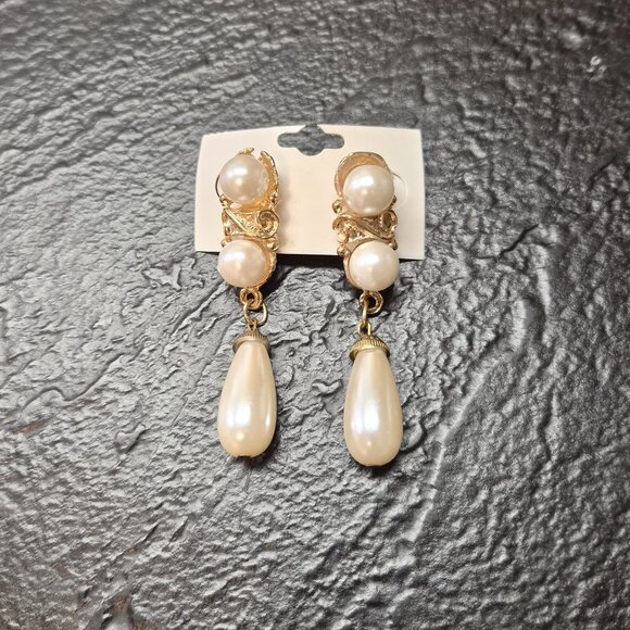 VTG Korean Faux Pearl Drop Earrings Gold Tone Pierced Bridal Dangles Regencycore - Picture 1 of 5